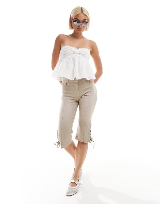Labelrail x Olivia Grace Herring broderad bandeau smocktopp i vitt - Image 3