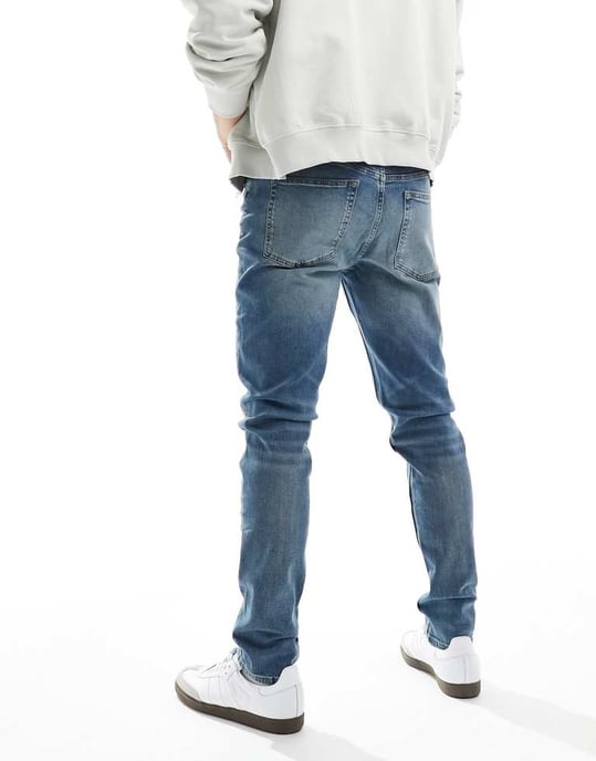 ASOS DESIGN smala jeans med ton i ljustvättad blå - Image 3