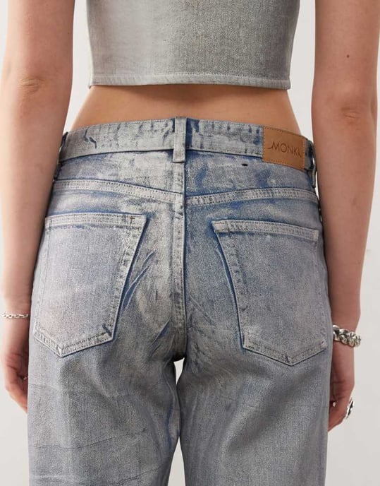 Monki co-ord Aimo raka benjeans i holografisk tvätt - Image 4