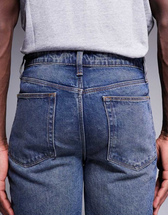 ASOS DESIGN raka jeans med vintagefärg i mörk tvättblå - Image 4