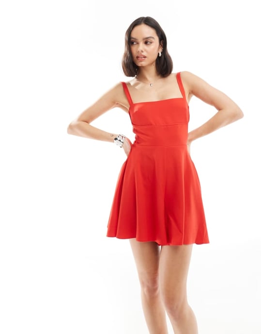 ASOS DESIGN playsuit med rosett bak i röd - Image 4
