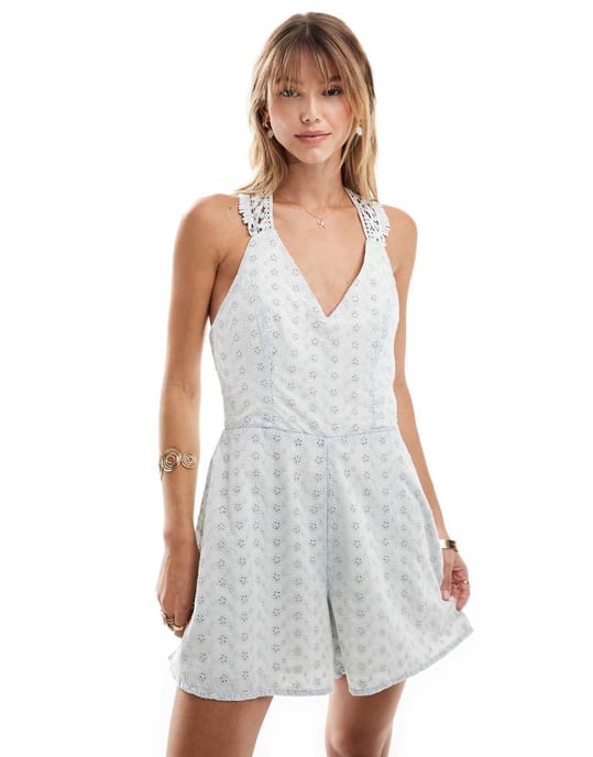 Miss Selfridge broderad playsuit i syra-tvättad blå - Image 2