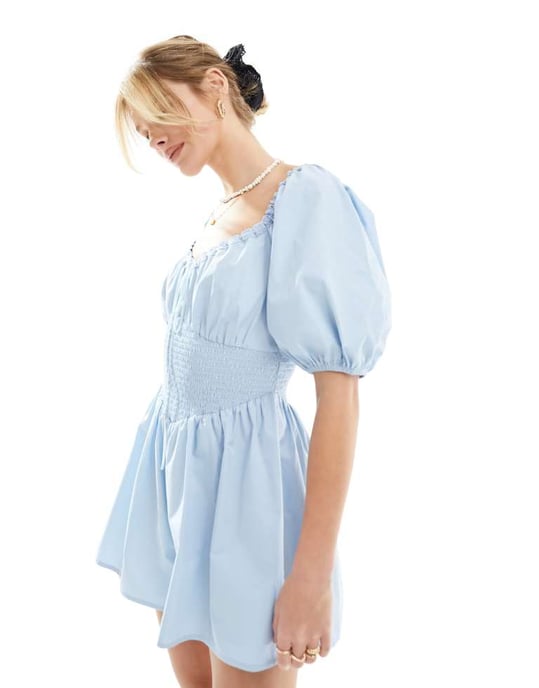 ASOS DESIGN poplin jumpsuit med snörning i midjan och ballongärmar med spetsdetalj i ljusblå - Image 3