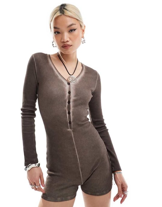 COLLUSION tvättad långärmad jumpsuit i brun - Image 4