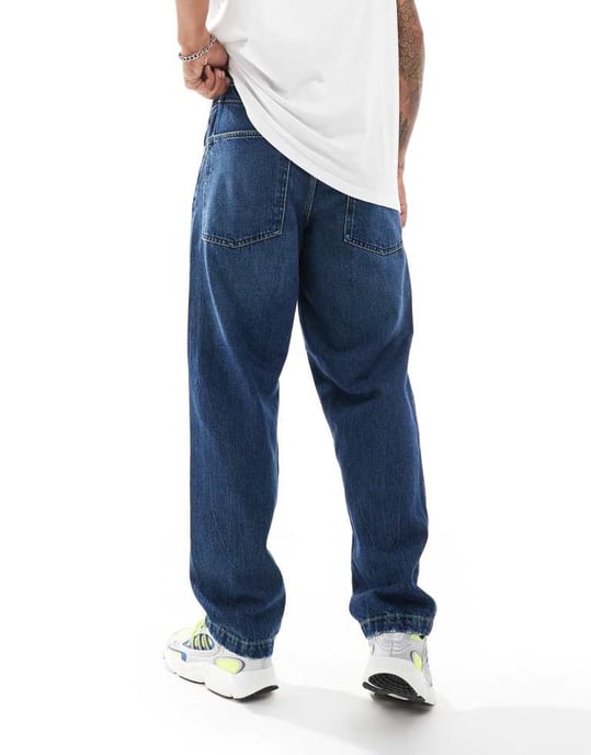 ASOS DESIGN baggy jeans i mellansom tvättad blå - Image 4