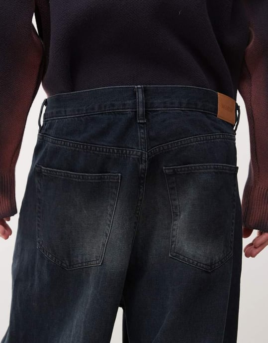 Weekday Unisex Astro lågrisk löst sittande baggy jeans i streckig blå tvätt - Image 4