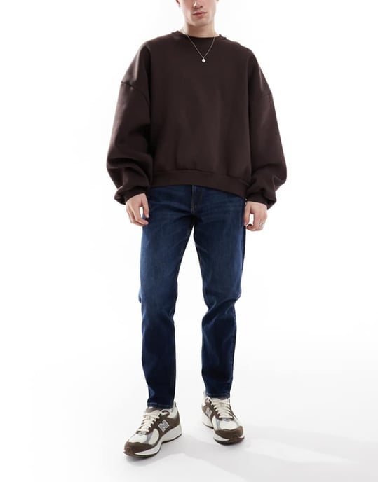 ASOS DESIGN stretch tapered jeans i mörk tvätt - Image 1