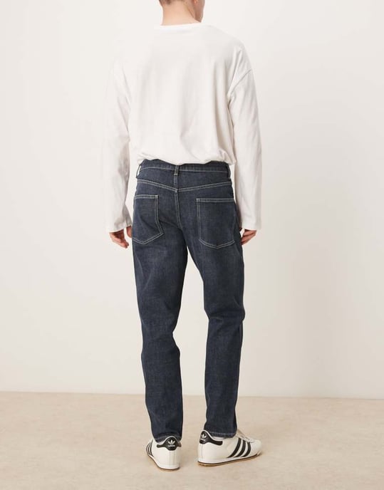 ASOS DESIGN stretch tapered jeans i mörk tvätt blå - Image 3