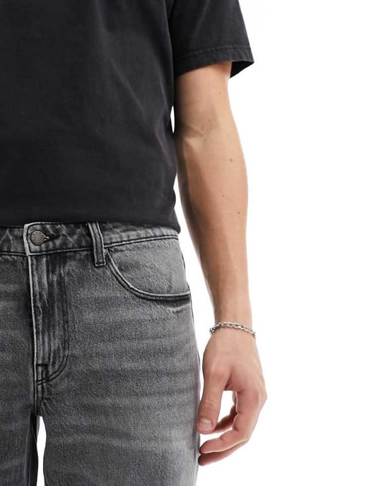 ASOS DESIGN tapered fit jeans i tvättad svart - SVART - Image 4