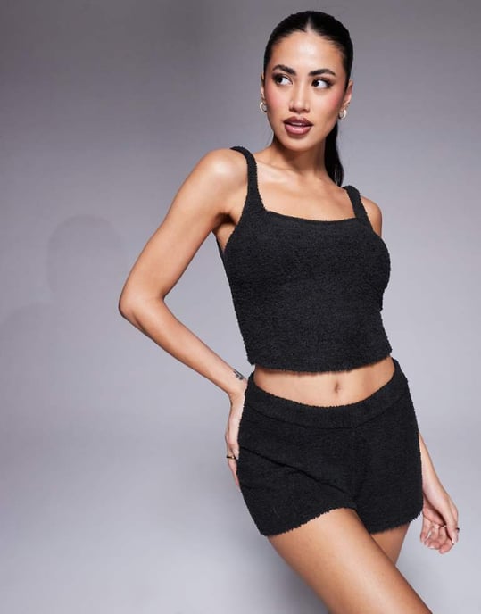 ASOS DESIGN lounge sock väst i svart - Image 1