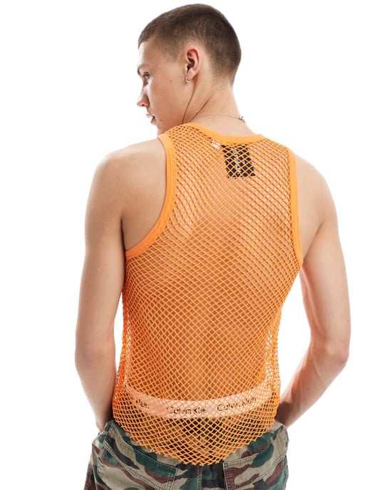 COLLUSION Unisex fisknätsstrandväst i orange - Image 3