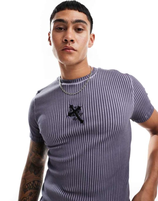 ASOS DESIGN muskelpassform t-shirt i gråtvättad ribbat med broderi över bröstet - Image 1