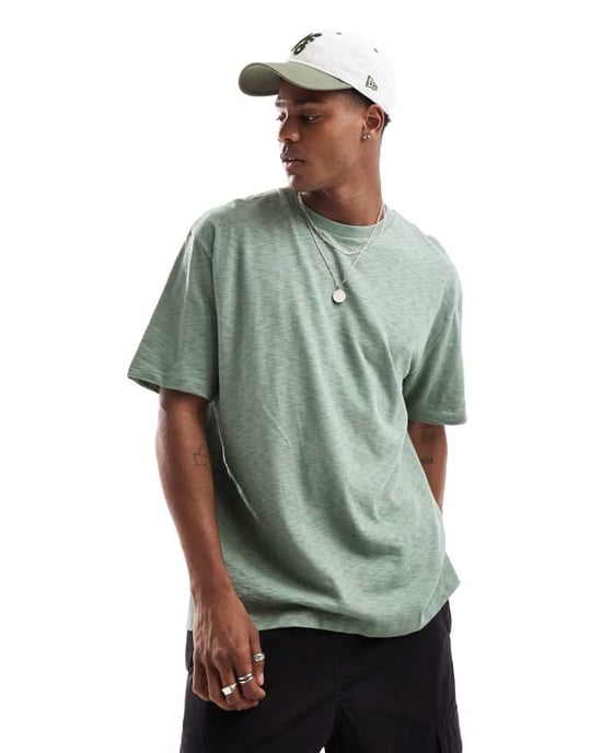 ASOS DESIGN avslappnad t-shirt i grön tyg med himmelskt tryck på ryggen - Image 3