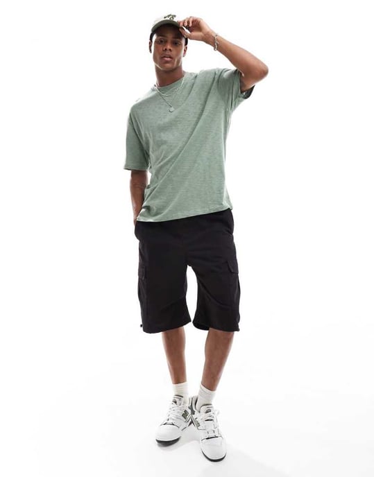 ASOS DESIGN avslappnad t-shirt i grön tyg med himmelskt tryck på ryggen - Image 4