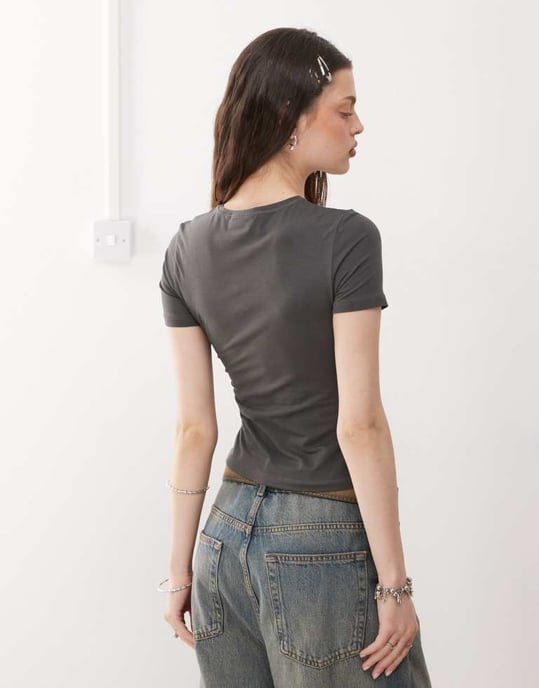 Veckodags slim fit t-shirt i kolgrå, exklusiv för ASOS - Image 2