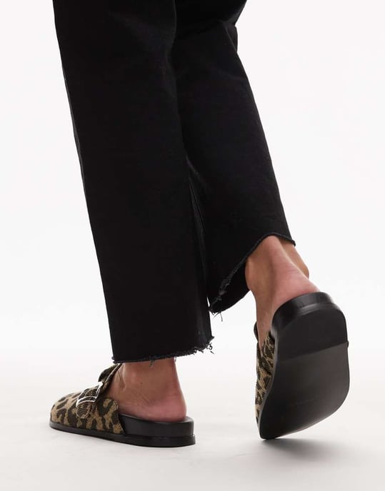 Topshop Beck clog in leopard print - Image 3