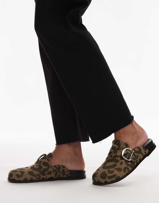 Topshop Beck clog in leopard print - Image 4