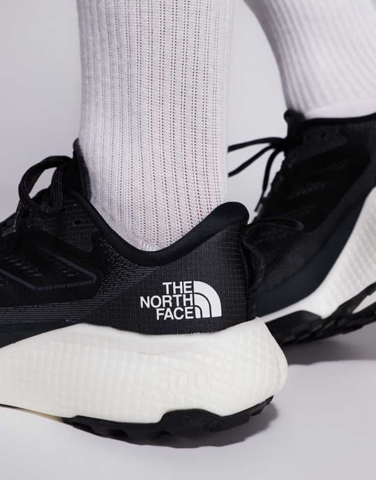 The North Face Altamesa 500 trail running trainers in black - Image 3