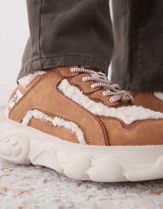 Buffalo CLD Chai trainer in beige - Image 4
