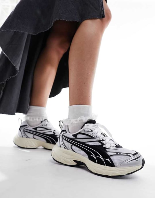 Puma Morphic trainers in off white and black - Image 1