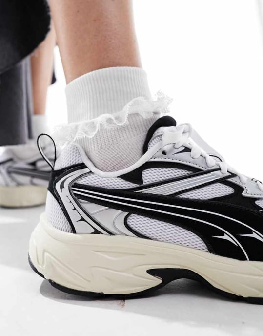 Puma Morphic trainers in off white and black - Image 3