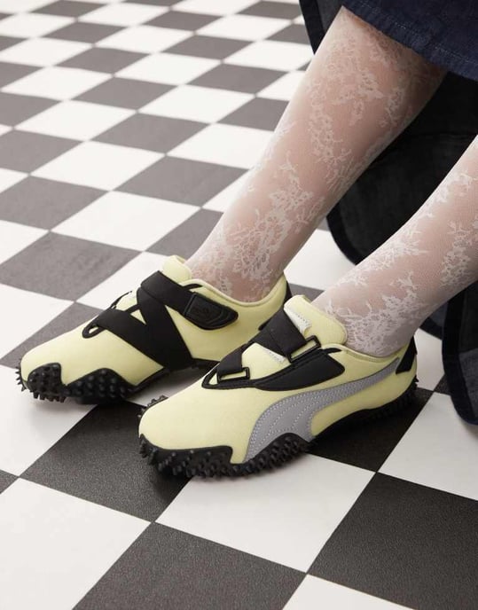 Puma Mostro trainers in lime - Image 3