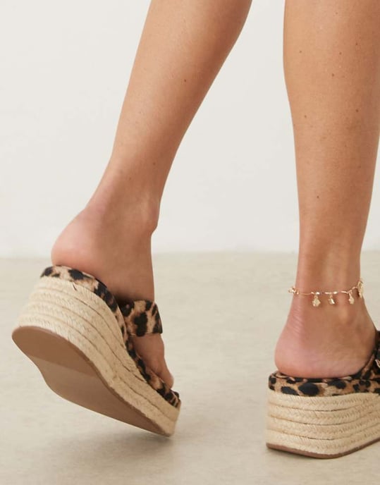 ASOS DESIGN Toucan buckle detail toe thong wedges in leopard - Image 3