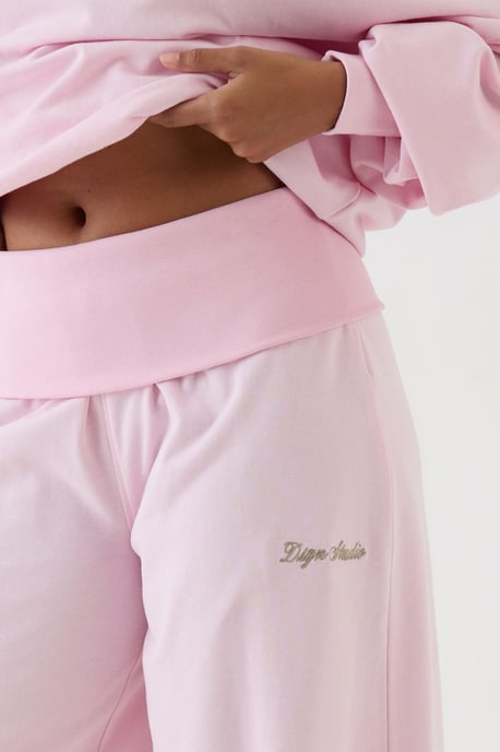 DSGN Studio Light Weight Off The Shoulder Sweatshirt - Image 3