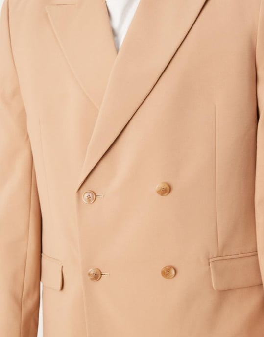 ASOS DESIGN dubbelknäppt avslappnad kostymjacka i kamelfärg - Image 3