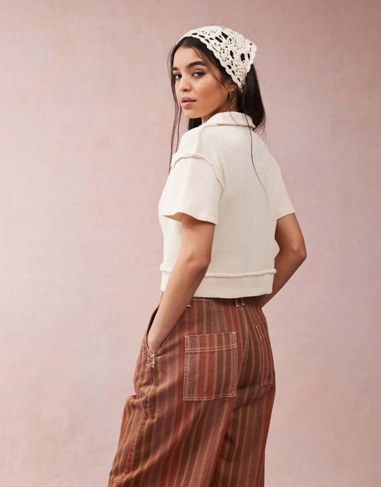 ASOS DESIGN button down cropped waffle shirt in cream - Image 3