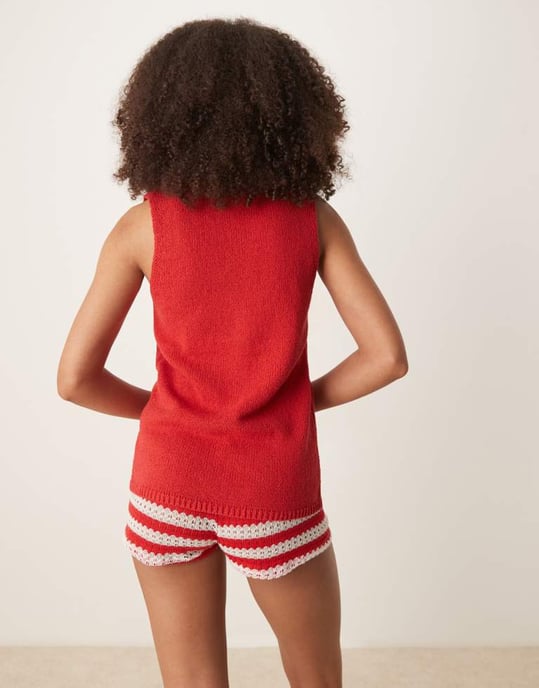 ASOS DESIGN knitted v neck seam detail waistcoat in red - Image 3