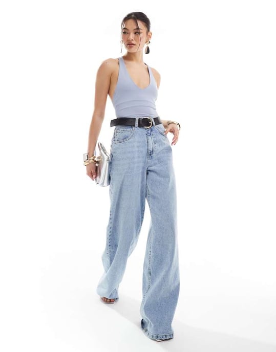 ASOS DESIGN bodysuit med twistad rygg och v-ringning i dämpad blå - Image 3