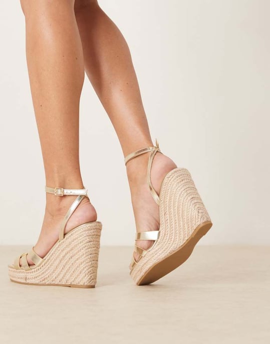 Glamorösa espadrillos klacksandaler i guld - Image 4