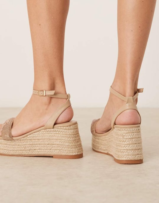 Glammiga espadrillos med platåklack i guld diamante - Image 3