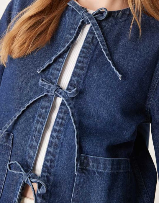 Nobody's Child Arlington denimjacka med knytning fram i blått - Image 3