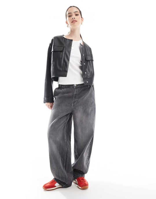 ASOS DESIGN kortkortad kragefri läderlook jacka i svart - Image 2