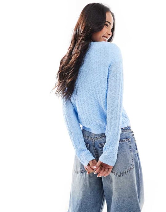 ASOS DESIGN textured knitted stitch detail crew neck cardigan in blue - Image 4