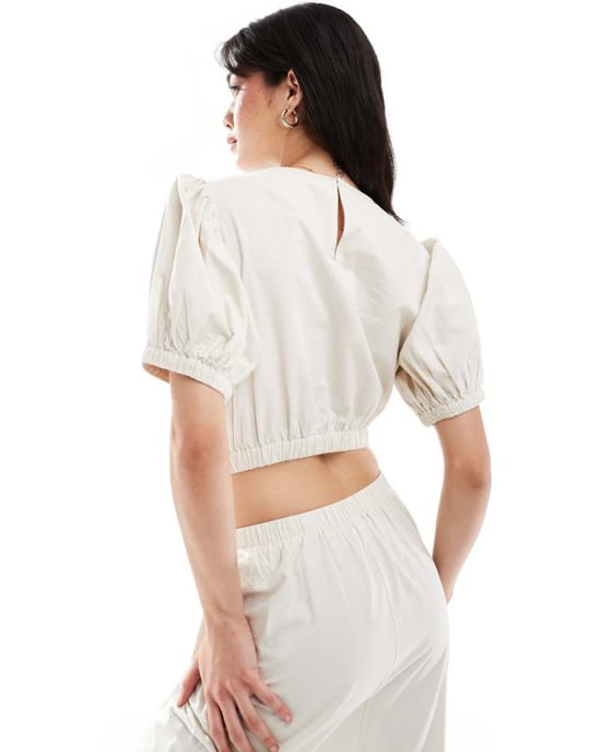 Vila bomullspuffärmad topp-koord i beige - Image 2