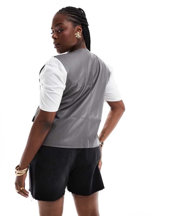 ASOS DESIGN Curve väst i grått med läderlook och fickdetaljer - Image 4