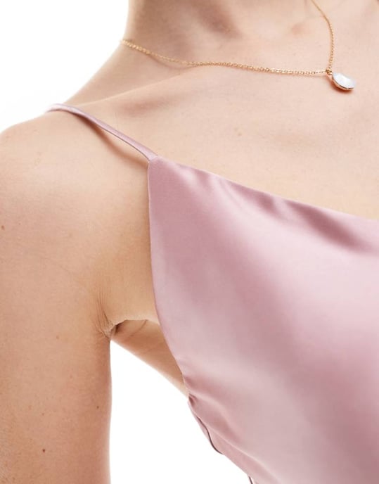 ASOS DESIGN satin v-ringad topp i rosa - Image 2
