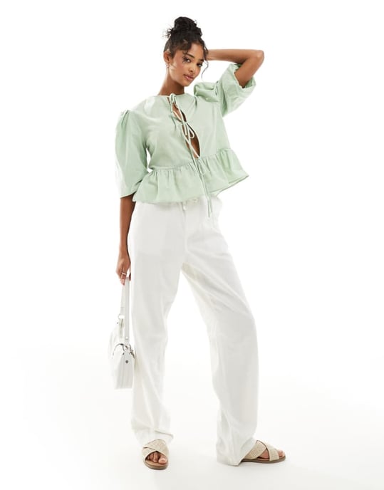 ASOS DESIGN linneblandning knytframs peplum blus i grön - Image 2