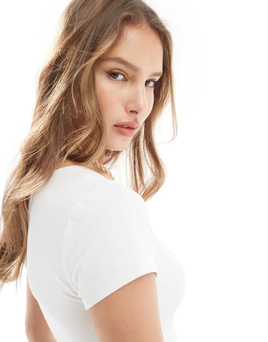 Hollister kortärmad fyrkantig halslinning sömlös bodysuit i vitt - Image 3
