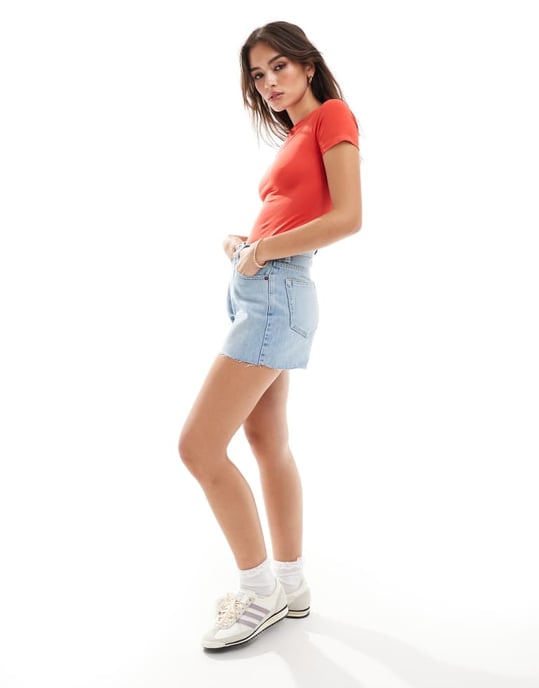 ASOS DESIGN sömlös kortärmad crew neck bodysuit i röd - Image 3
