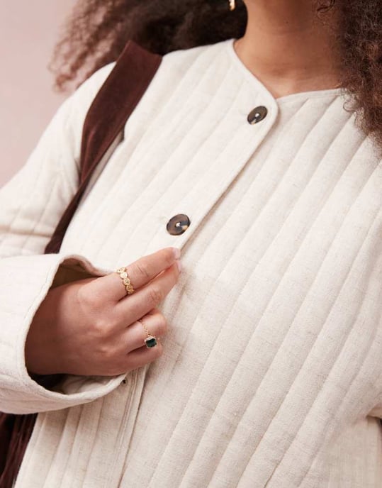 ASOS DESIGN Curve linen dolphin hem collarless quilted jacket in oatmeal - Image 4