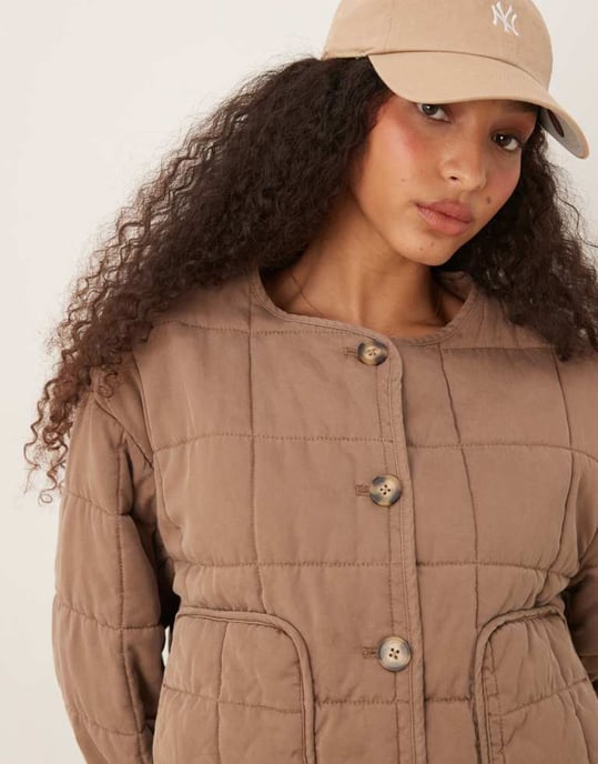 ASOS DESIGN crop collarless quilted jacket in mushroom - Image 3