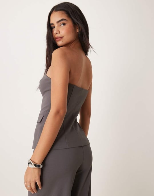 YAS skräddarsydd bandeau topp i åskgrå - Image 3