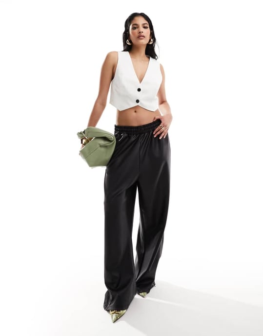 ASOS DESIGN cropped skräddarsydd väst i elfenbensfärg - Image 2