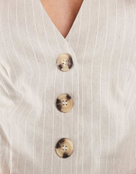 ASOS DESIGN figursydd väst i sten och vitrandig set - Image 3