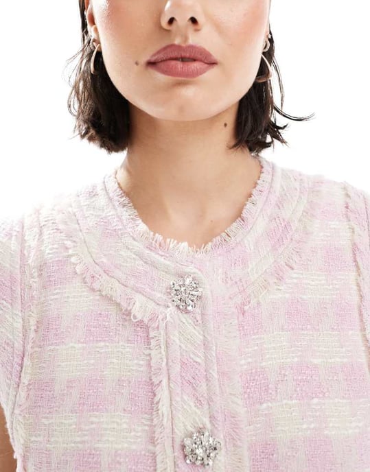 ASOS DESIGN bouclé väst med rå kant och glittrande detalj i rosa set - Image 2