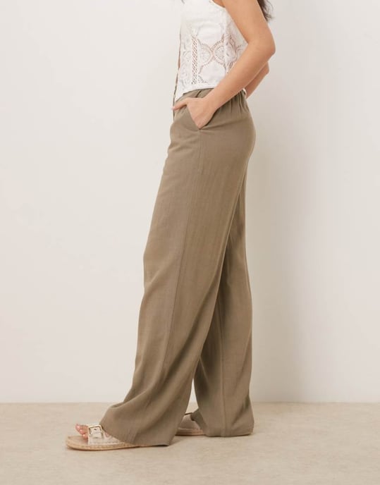 ASOS DESIGN relaxed straight leg trousers with linen in khaki - Image 3